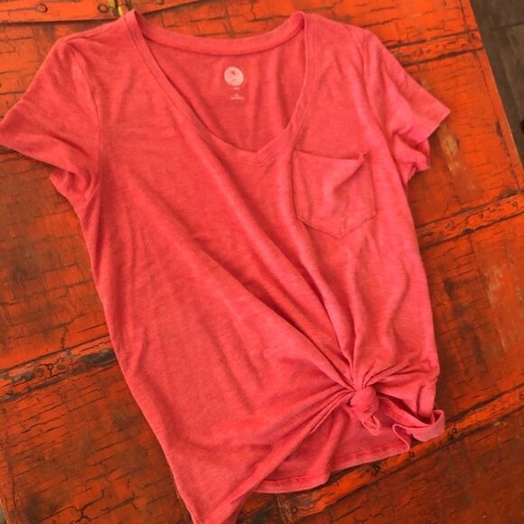 Red short sleeve shirt - Picture 1 of 4